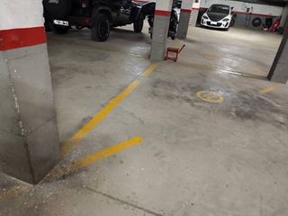 Lloguer Aparcament cotxe a Vallromanes. Alquiler de plaza de garaje para motos en vallromanes  caben 2 m
