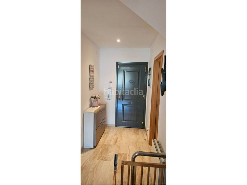 Foto 04483d8e-8477-4bc8-81bc-864e37ab2c96. Casa adossada amb calefacció aparcament piscina a Vilanova del Vallès