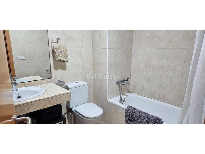 Foto 131c8b0a-1920-40bf-86d8-8ded633b7faa. Casa adossada amb calefacció aparcament piscina a Vilanova del Vallès