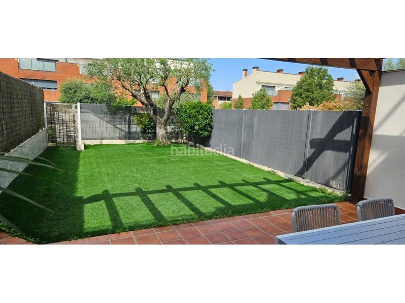 Foto 1606054c-cd66-40d2-9143-71e65f7412cb. Casa adossada amb calefacció aparcament piscina a Vilanova del Vallès