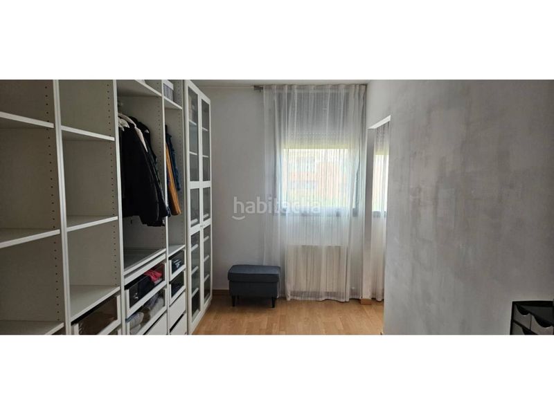 Foto 6dceeae6-1633-45e6-816e-045c07f7f846. Casa adossada amb calefacció aparcament piscina a Vilanova del Vallès