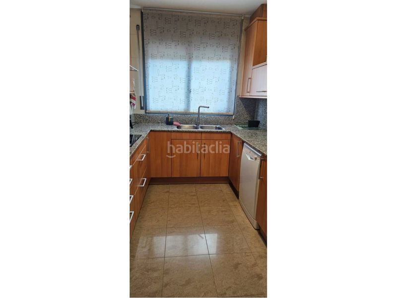 Foto a8cdd62d-1f1c-48d6-a35c-b4244cb68222. Casa adossada amb calefacció aparcament piscina a Vilanova del Vallès