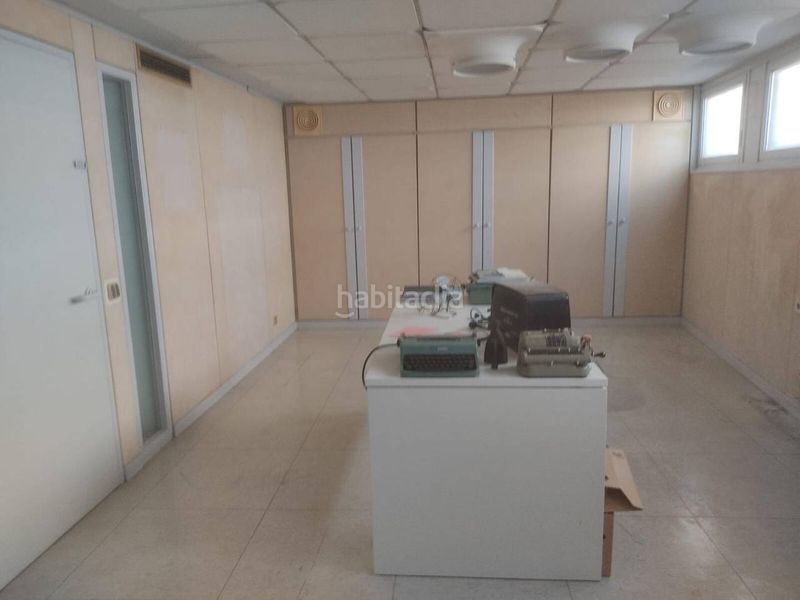 Foto 9f7c07af-ed37-4efd-8f4d-aea4a3c93f04. Local comercial a Hostal Granollers