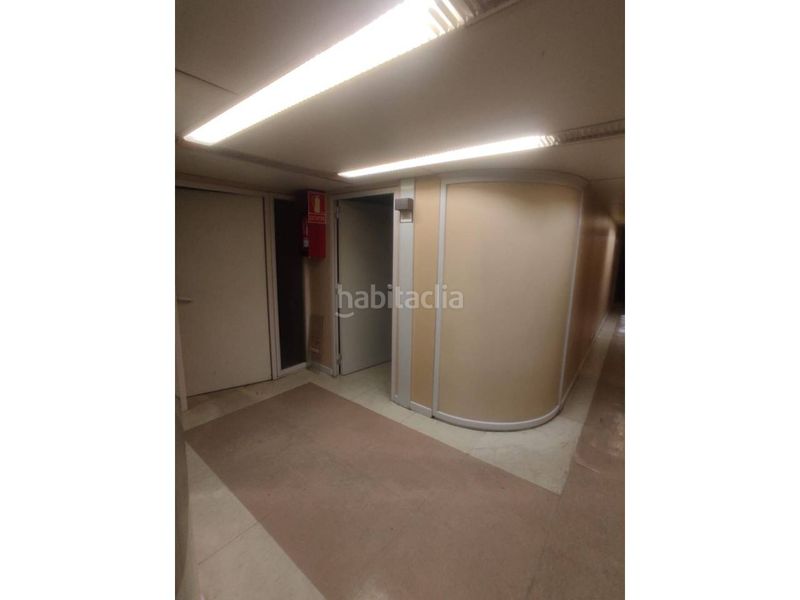 Foto d307f84c-414f-41b9-97b2-b0b85da00fab. Local comercial a Hostal Granollers