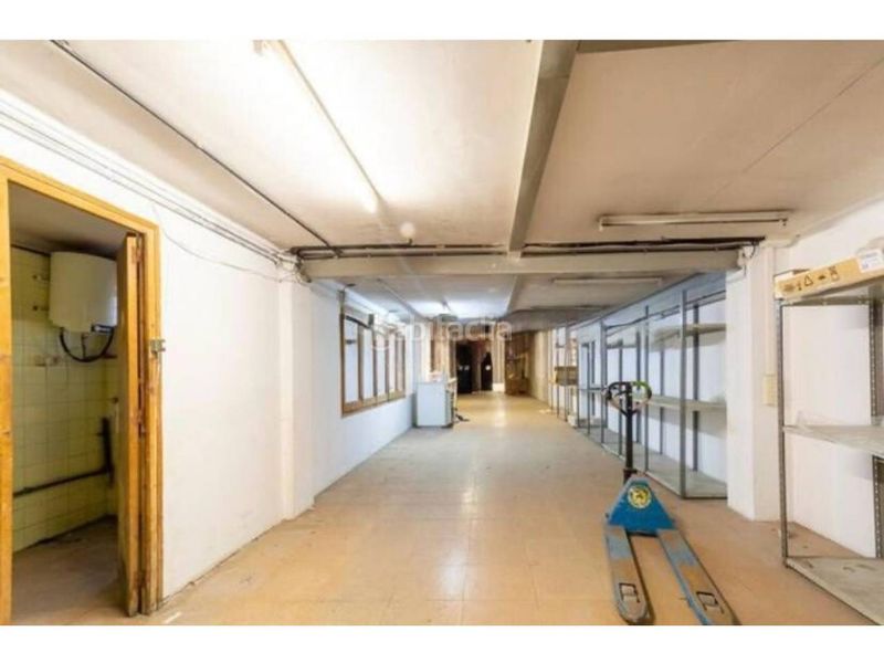 Foto e505a453-0d20-455b-b08f-dd00057ad1cc. Local comercial a Hostal Granollers