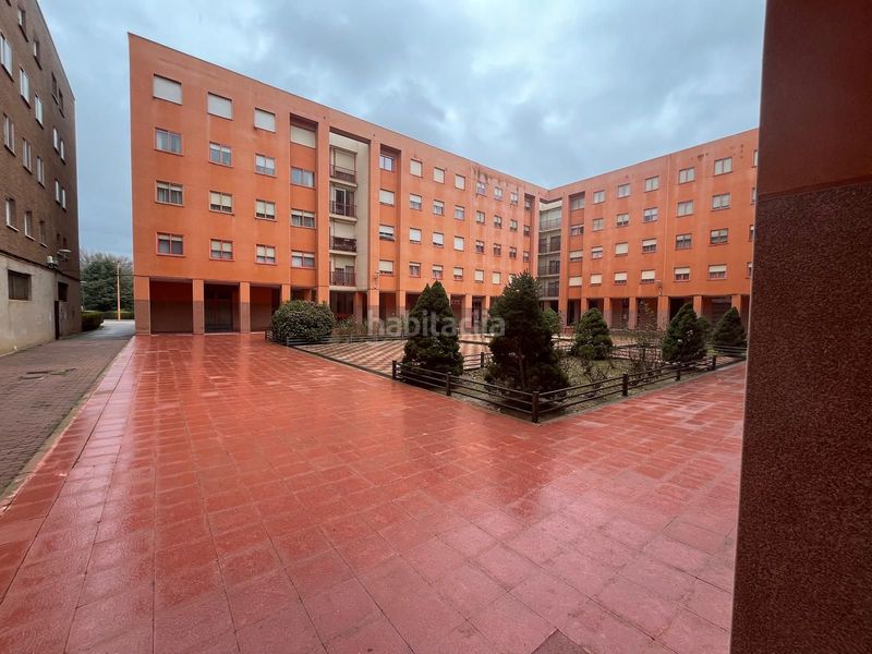 Foto c62aa4ad-d9b5-4fa3-842f-7b38750cb943. Local comercial a Alameda Cuenca