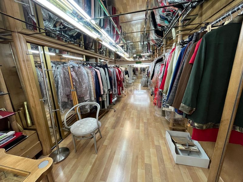 Foto 8f62a6ab-c5a1-4226-b8a4-6ec6e6da5f50. Local comercial a Centro Cuenca