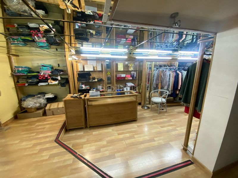 Foto a774416f-2ea2-47e1-9fc0-d1a98c9a71e2. Local comercial a Centro Cuenca