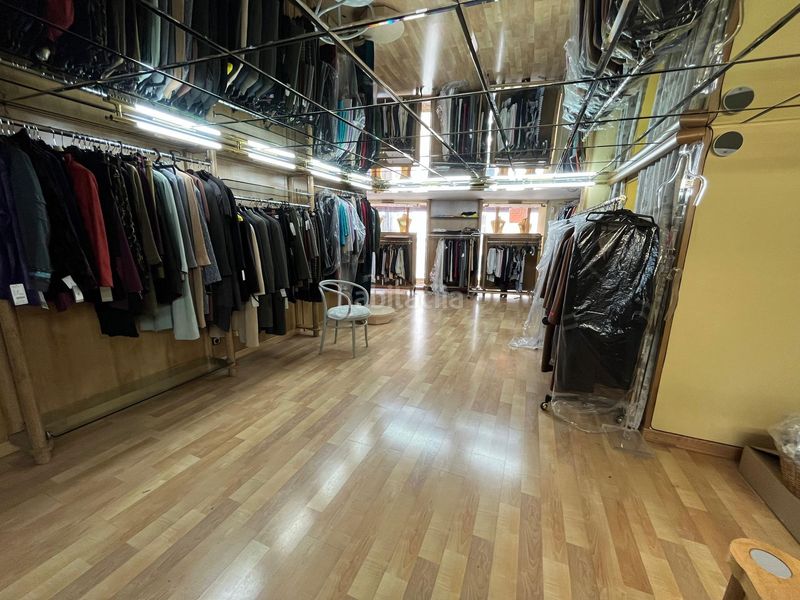 Foto df93e819-f7fc-4798-b8e5-e5fd96022125. Local comercial a Centro Cuenca