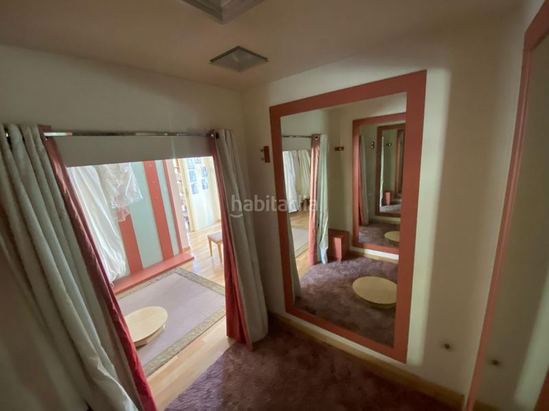 Foto f5d35ba2-5537-4c0d-91ee-48208e0000df. Local comercial a Centro Cuenca