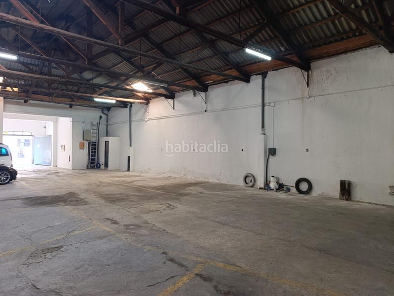 Foto d364f9ba-9b7c-4a24-bb9d-3eef597a5c11. Parking voiture dans Centro Cuenca