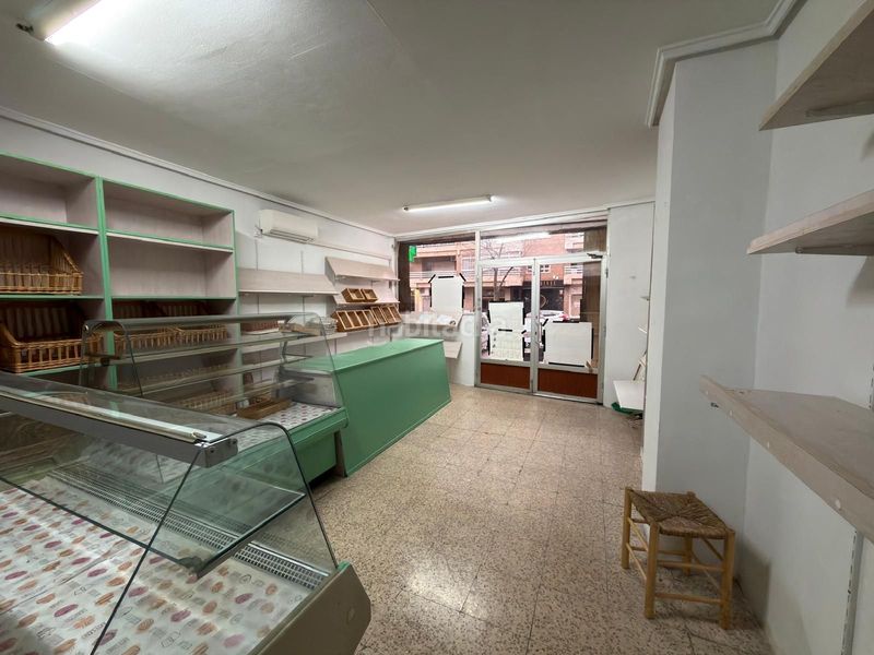 Foto c6131b35-25e5-41b1-80f3-85a137b3b146. Lloguer local comercial a Centro Cuenca