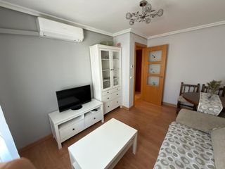 Rent Flat in Centro. Piso en alquiler en avenida de los reyes catolicos