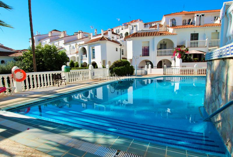 Foto 885f9d39-304a-4e03-a57f-99f3c6ec41e6. Casa adosada familiar reformada en Riviera del Sol Mijas