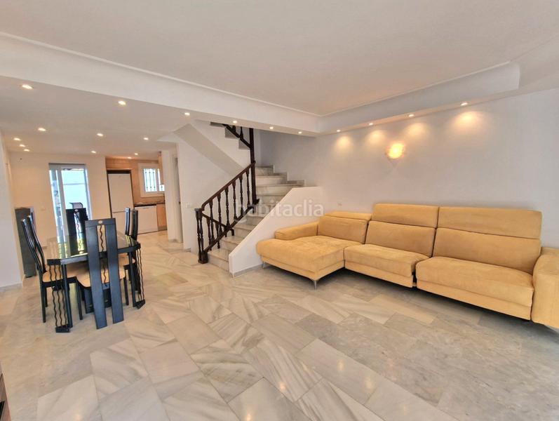 Foto dbbf7ff0-e7c3-47ea-a7cf-8bcdece94f28. Reihenhaus mit parking pool in Riviera del Sol Mijas