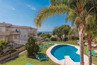 Etagenwohnung in Calle zeus 3. Inversion piso  cerca de las tiendas y la playa