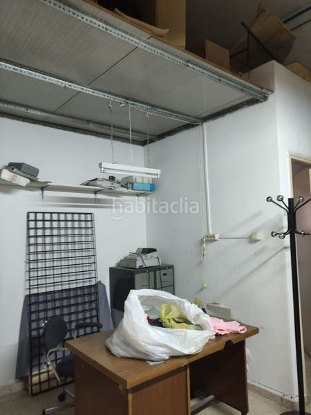 Foto 1f30c4b3-a330-43f8-b04f-ed4026124109. Local comercial a Can Vidalet Esplugues de Llobregat