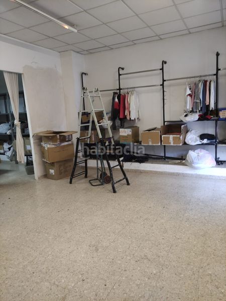 Foto 31bb05ac-5f42-4c4f-8d4a-7b8b70a00ef0. Local comercial a Can Vidalet Esplugues de Llobregat