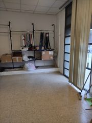 Business premise in Can Vidalet. Local comercial en venta en can vidalet, esplugues de llobregat