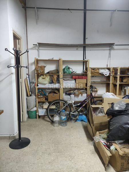 Foto ebe37918-e0d9-4aa0-9c20-a95729dfcebb. Local comercial a Can Vidalet Esplugues de Llobregat