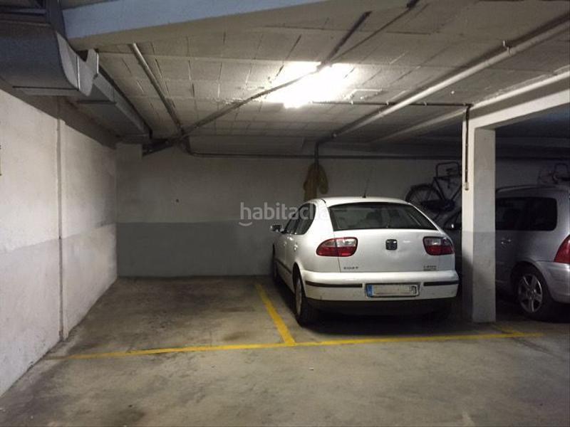 Foto 21f09b1c-8be2-4503-ad16-2aca01e7f13e. Parking coche en Cementiri Vell Terrassa