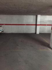 Car parking  Carrer de la creu gran. Plaza de párquing para coche y moto
