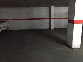 Parking coche  Carrer de la creu gran. Plaza de párquing para coche y moto