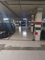 Parking coche  Carrer de santiago rusiñol. Plazas de párquing