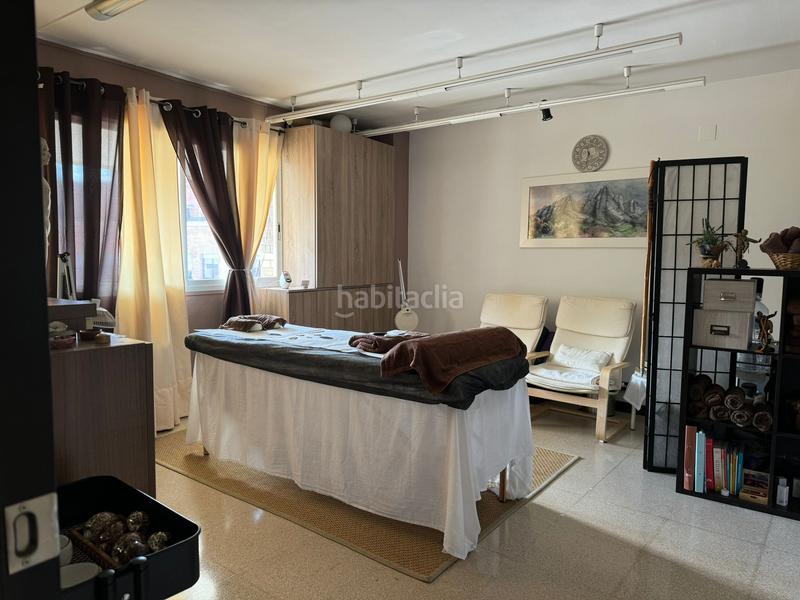 Foto bd63bd78-2757-4b69-bd40-cf15c3efe0f3. Oficina a Vallparadís - Antic Poble de Sant Pere Terrassa