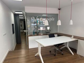 Office space in Plaça de Mossèn Jacint Verdaguer 19