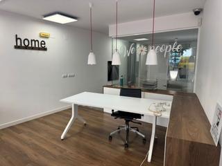 Geschäftsraum in Plaça de Mossèn Jacint Verdaguer 19