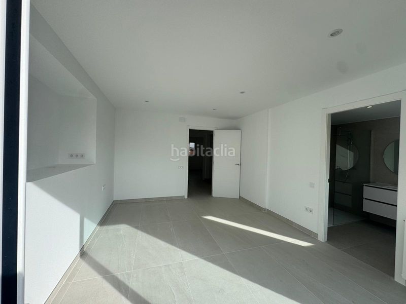 Foto 06cc334b-2e6d-43f1-80e9-7d4e462cfab5. Casa adossada amb calefacció aparcament a Can Fatjó-Sant Jordi Park-Plana del Castell Rubí