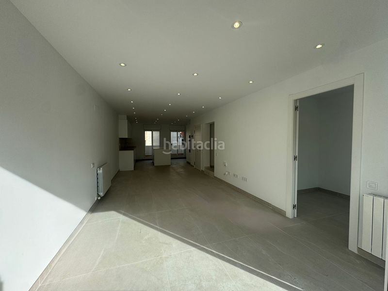 Foto 8ef4861c-1b21-40bd-acae-9802ecd04c3a. Casa adossada amb calefacció aparcament a Can Fatjó-Sant Jordi Park-Plana del Castell Rubí