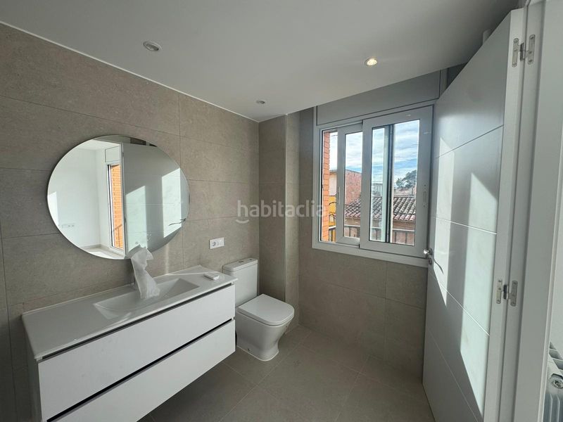 Foto da865345-8786-4d22-bb14-69001dd9c05c. Casa adossada amb calefacció aparcament a Can Fatjó-Sant Jordi Park-Plana del Castell Rubí