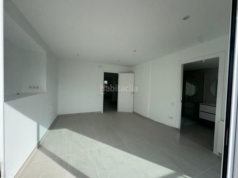 Foto f1440b4e-ea38-4b8f-ac05-2f8909a1c4f1. Casa adossada amb calefacció aparcament a Can Fatjó-Sant Jordi Park-Plana del Castell Rubí