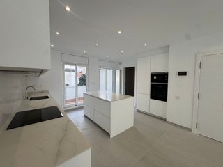 Triplex  Carrer ponent. Recien reformado , para estrenar