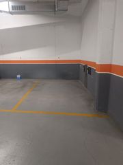 Parking coche  Carrer transversal