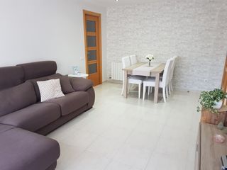Pis  Carrer de morella. Piso con parquing y trastero en el mismo edificio