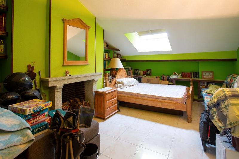 Foto dddc011a-82e2-4b29-b27c-10ca5f203608. Dúplex a calle gran vía 42 a Casco Antiguo Majadahonda