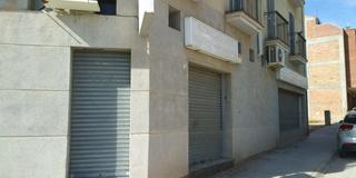 Local Comercial  Carrer de prat de la riba. En venda local comercial.