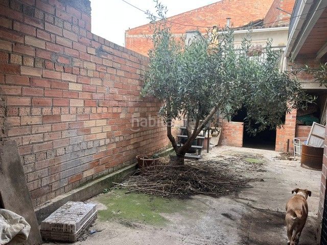 Foto 1f7d6a29-94b7-4b40-9a93-51cf7e990fa2. Casa a carrer del comerç 4 a Borges Blanques (Les)