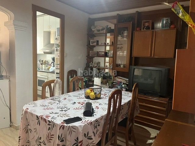 Foto 7d22bbf1-81d8-4749-a888-d758a49c5bc2. Casa a carrer del comerç 4 a Borges Blanques (Les)