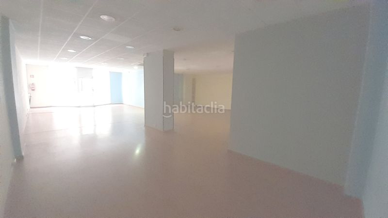 Foto f9185475-8086-4d74-82d4-eb600172a107. Lloguer local comercial amb calefacció a Instituts-Universitat Lleida