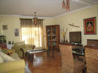 House in Villafranqueza. Casa de 168m2 útiles en parcela de 284m2. perfecto estado. tres