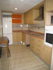 Miete Etagenwohnung in Centro. Muy próximo a ua disponible solamente para estudiantes de la uan
