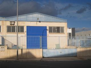 Location Bâtiment à usage industriel à Villamontes-Boqueres. Nave industrial de 500 m2 sobre parcela de 500 m2 , dispone de 4