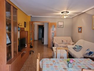 Miete Etagenwohnung in Centro. Zona universidadsolamente estudiantes universitariosalquiler alo