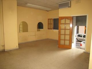 Lloguer Local Comercial a Norte. Zona centro.local comercial a pie de calle, de 40 m2 útiles.dist