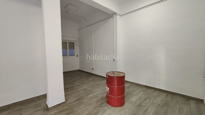Foto d7b2a077-aa19-42f3-adb5-7ac253f94991. Lloguer local comercial a Plaza de Toros-Avenida Chapí-Trinquete Elda