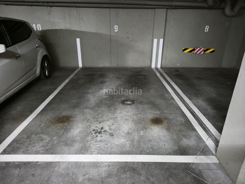 Foto 861ff95c-099a-4b9a-a208-6323dc56318d. Aparcament cotxe a Petrer